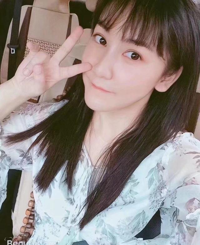 年轻骚女小丽丽